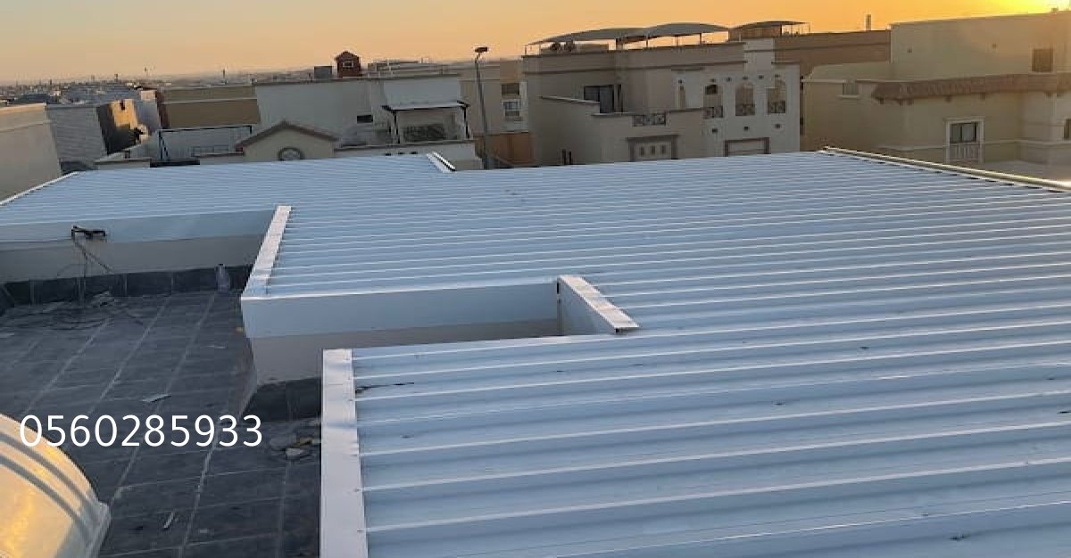 سقف ساندوتش بانل عازل للحرارة والصوت بجودة عالية